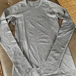 Lululemon Swiftly Tech Long Sleeve Shirt 2.0, size 6